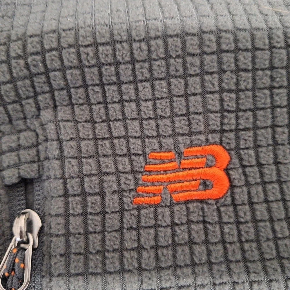 New Balance waffle woven 100% polyester Jacket. Men's large gray.